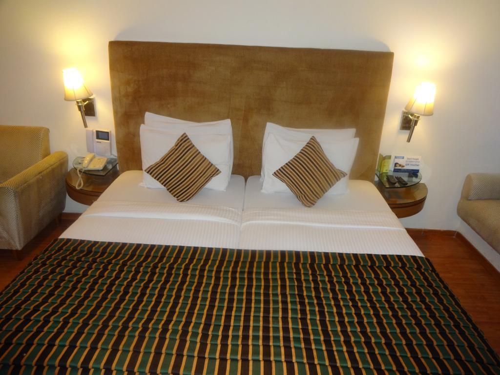 Hotel Ohris Banjara Hajdarabad Zewnętrze zdjęcie