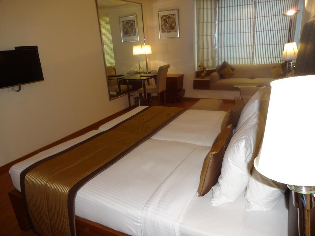 Hotel Ohris Banjara Hajdarabad Zewnętrze zdjęcie